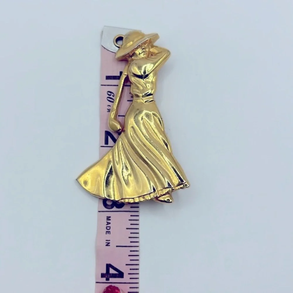 Vintage Signed FORT Lady Golfer Brooch | 3” Gold Tone Figural Pin